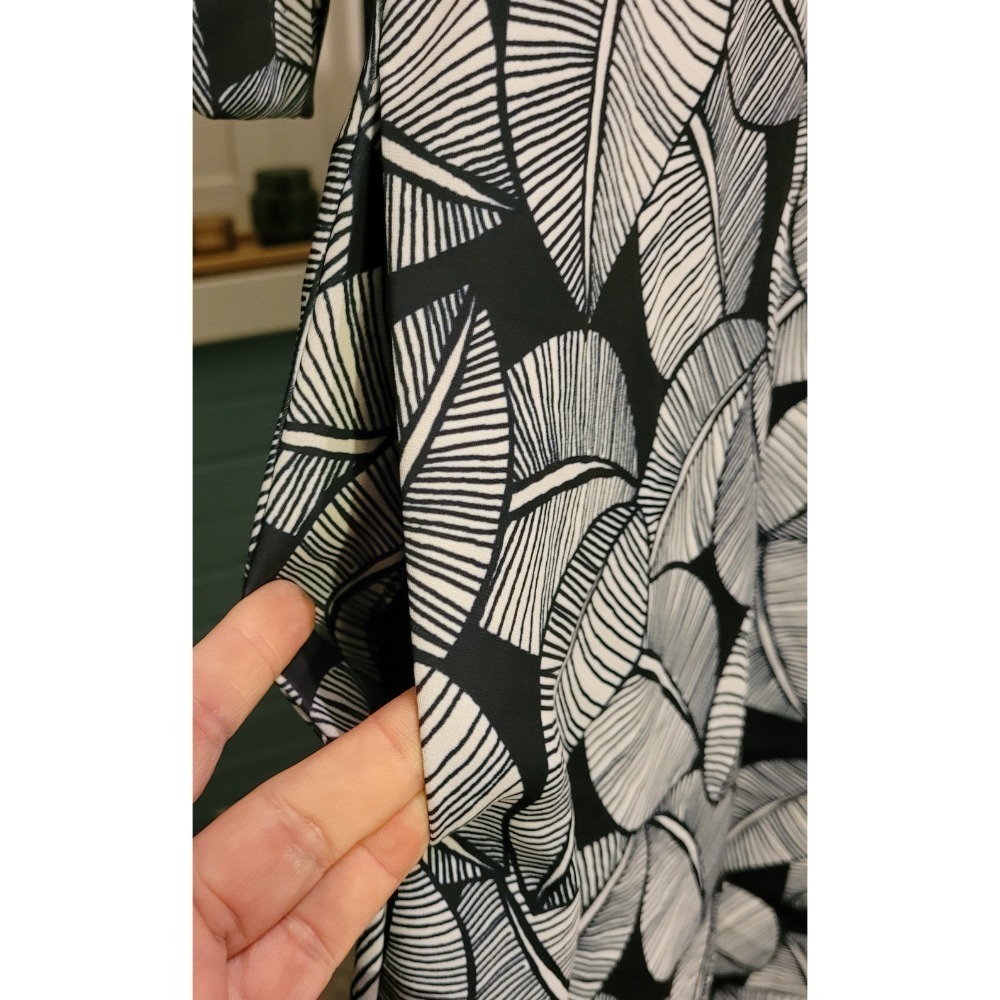 Natori Leaf‎ Print Midi Dress V-Neck Faux Wrap Size 8 - Picture 4 of 5